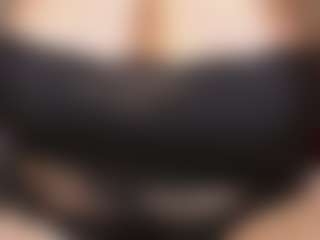 Live cam show with KellyPerfect - Spy Brown Hair on TottyGirls