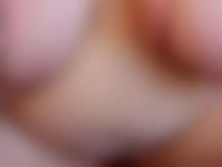 Live cam show with KellyPerfect - Green Eyes on Camsoda