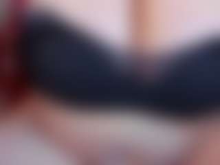 Live cam show with KellyPerfect - Smoke on live18s.com