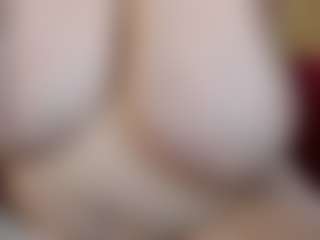 Live cam show with KellyPerfect - Spy on EXY