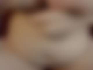 Live cam show with KellyPerfect - Spy on SxyPornLive