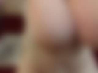 Live cam show with KellyPerfect - Spy Brown Hair on SxyPornLive
