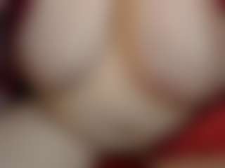 Live cam show with KellyPerfect - Tittyfuck on Camsoda