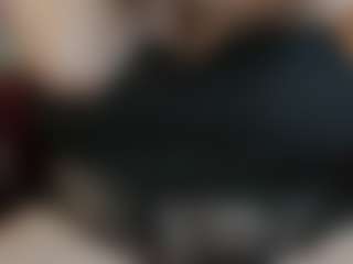 Live cam show with KellyPerfect - Middle Aged on Mixed Magazine Live