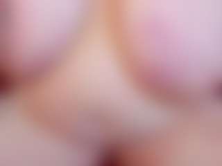 Live cam show with KellyPerfect - Tittyfuck on sexylive.show
