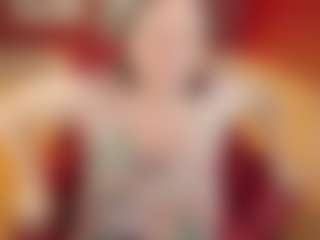 KellyPerfect MILF webcam performer live streaming