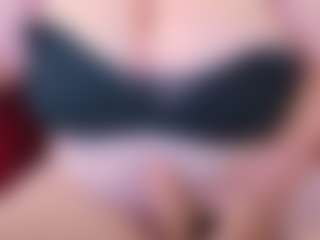 Live cam show with KellyPerfect - Public Mature on Stripli.com