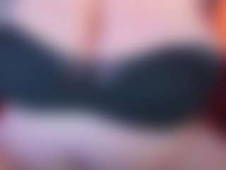 Live cam show with KellyPerfect - Tittyfuck on boobsie.com