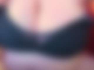 Live cam show with KellyPerfect - Tittyfuck on Stripli.com