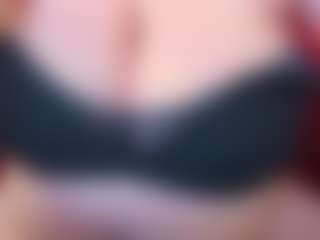 Live cam show with KellyPerfect - Public Mature on Fit Hotties