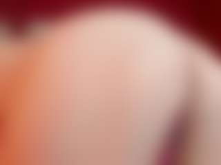 Live cam show with KellyPerfect - Amateur MILF on Camsoda
