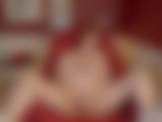 Live cam show with KellyPerfect - Public Mature on Camsoda