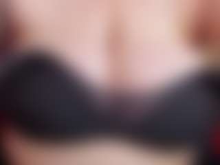 Live cam show with KellyPerfect - Tittyfuck on dropp.cam