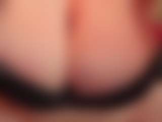 Live cam show with KellyPerfect - Smoke on Camsoda