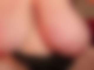 Live cam show with KellyPerfect - Smoke on fapnchat