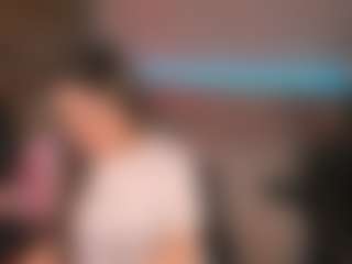 Live cam show with KylieMellow - Nylon on SinfulBabes