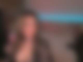 Live cam show with KylieMellow - Submissive on fuklive.com