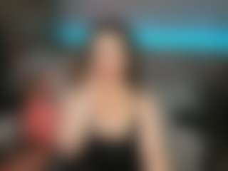 Live cam show with KylieMellow - College on AdultVida.com