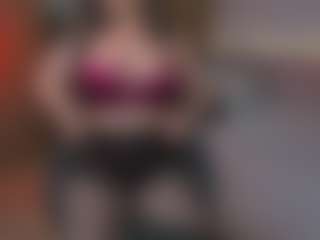 KylieMellow's Live Sex Cam Show