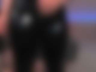 Live cam show with KylieMellow - Student on Big Tits