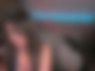 Live cam show with KylieMellow - Strapon on Fling VIP Chat