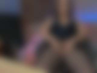 KylieMellow's Live Sex Cam Show