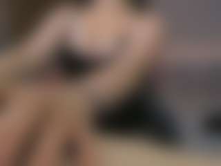 Live cam show with KylieMellow - Strapon on Cam Slut