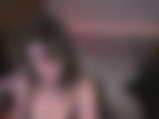 Live cam show with KylieMellow - Student on madthumbs