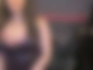 Live cam show with KylieMellow - Findomme on hornycams.live
