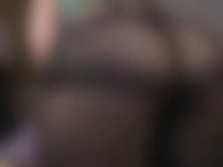 Live cam show with KylieMellow - Findomme on Milf Play