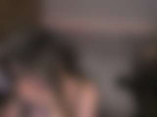 Live cam show with KylieMellow - Submissive on Camsoda