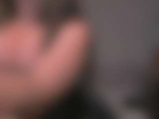 Live cam show with KylieMellow - Strapon on CamClone