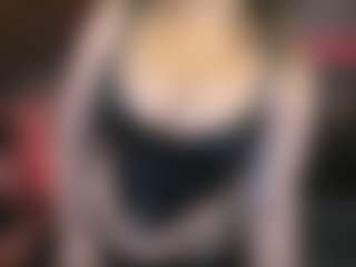 Live cam show with KylieMellow - Stockings on Camiplay Live