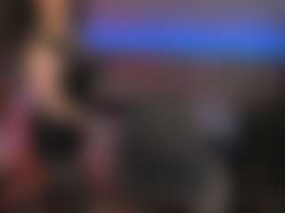 Live cam show with KylieMellow - Highheels on fuklive.com