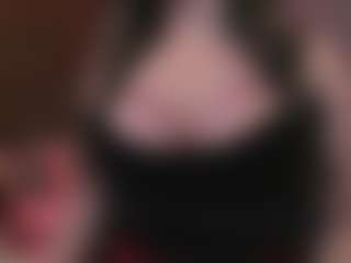 Live cam show with KylieMellow - Highheels on CamwithHer