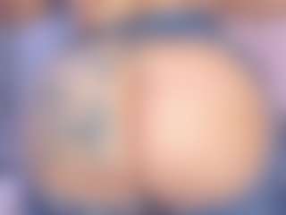 Live cam show with MelanyShayk - Bedroom on milfzrlive.com
