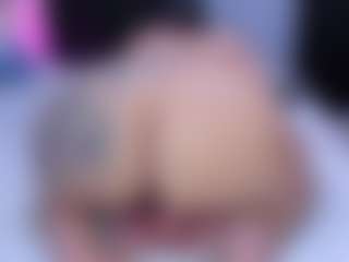 MelanyShayk's Live Sex Cam Show