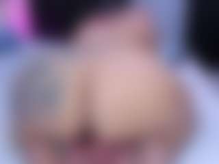 MelanyShayk's Live Sex Cam Show