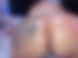 MelanyShayk's Live Sex Cam Show