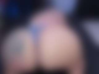 Live cam show with MelanyShayk - Amateur on Camsoda