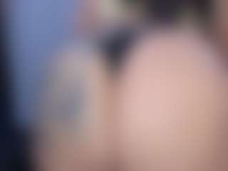 MelanyShayk's Live Sex Cam Show