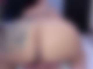 MelanyShayk's Live Sex Cam Show