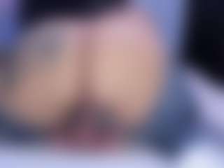 MelanyShayk's Live Sex Cam Show