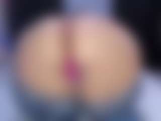 MelanyShayk's Live Sex Cam Show
