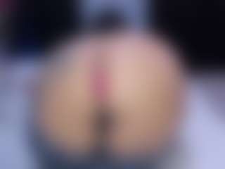 MelanyShayk's Live Sex Cam Show