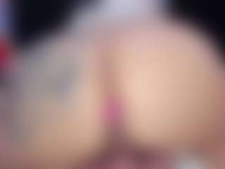 MelanyShayk's Live Sex Cam Show