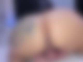 MelanyShayk's Live Sex Cam Show