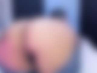 Live cam show with MelanyShayk - Body Massage on Camsoda