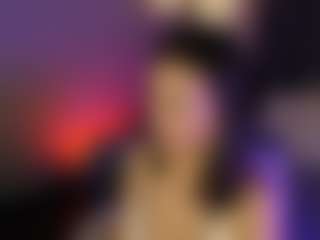 Live cam show with MilenaMellow - Latex on friskycurves.com