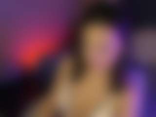 Live cam show with MilenaMellow - Teasing on TeamSkeetLive